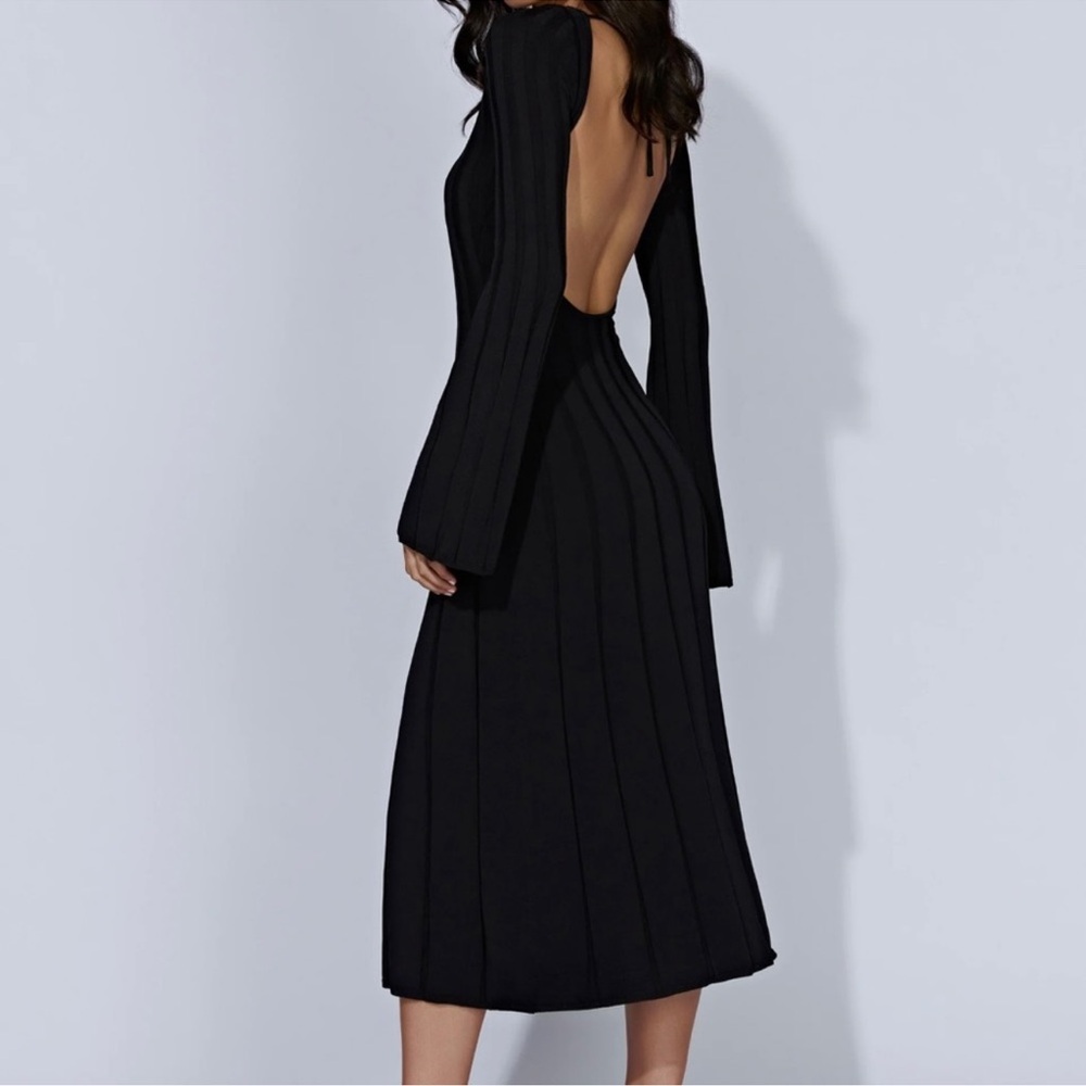 MESHKI Juniper Flare‎ Sleeve Knit Midi Dress - Black size XL
